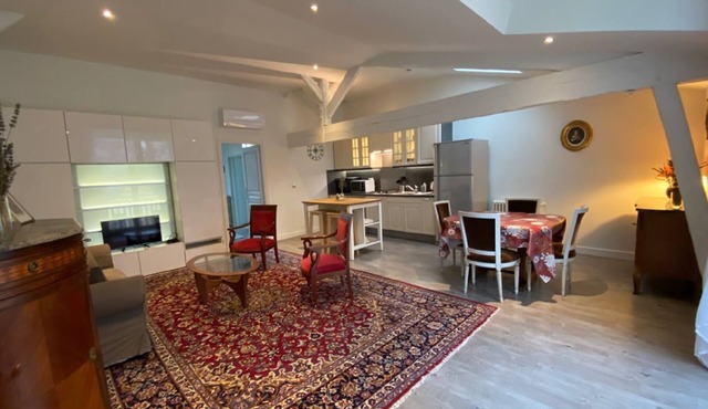 Gîte Vignes at Chateau Gassies, a 65 sqm apartment for 2 to 4 people.