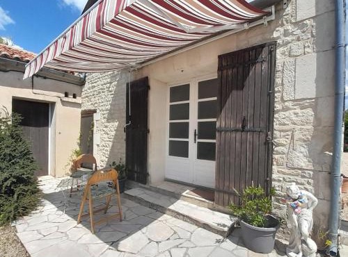 Gite VILLENEUVE LA COMTESSE