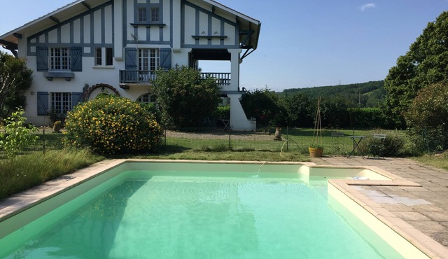 Gite with pool close to the pyrenees & ancient Abbey of Saint Sever de Rustan