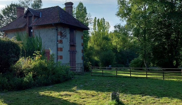 Gite with a pond and park in Sologne near Chambord group 14 to 18 people