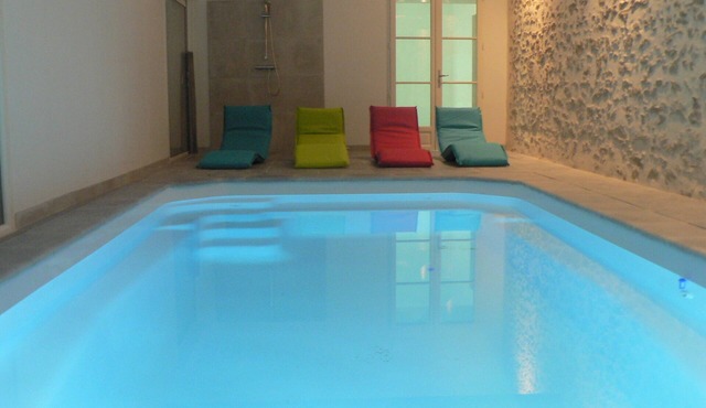 Gîte with indoor pool and outdoor spa - 15 to 20 people - 15MIN PUY DU FOU