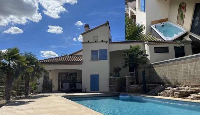 Gite with large swimming pool and private spa SAINT ROME DE TARN AVEYRON MILLAU