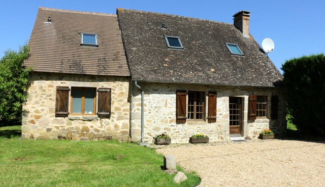 Gite with private heated pool in tranquil rural location