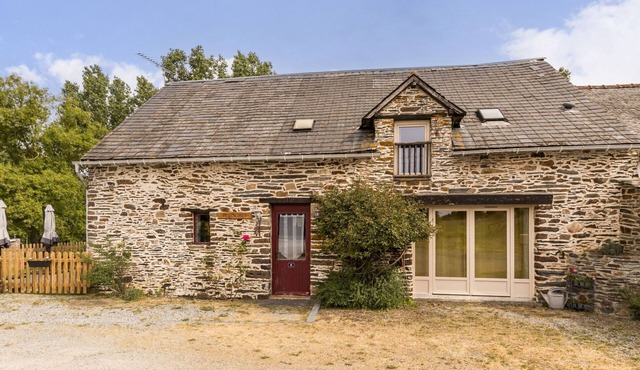 Gîte with pool and wifi - 8 guests