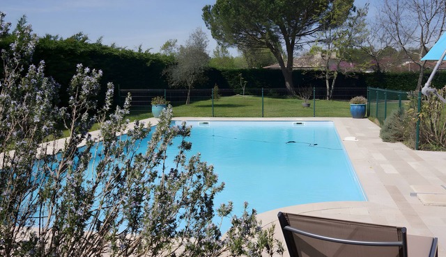 Gîte with Pool La Petite Gironde