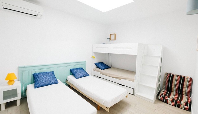 Gite with private heated pool in estate near Cap d'Agde