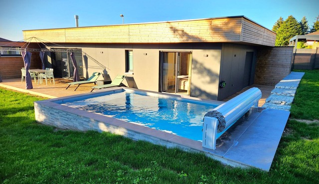 Gîte with private pool Annecy, France