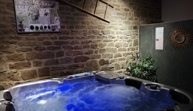 Gite with SPA (jacuzzi) Morbihan 30 mn from the sea