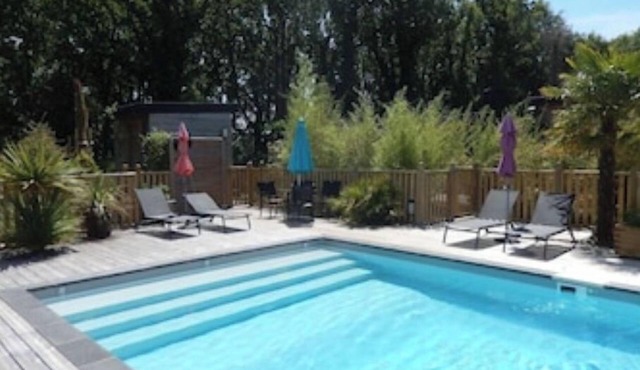 gite with swimming pool and beach