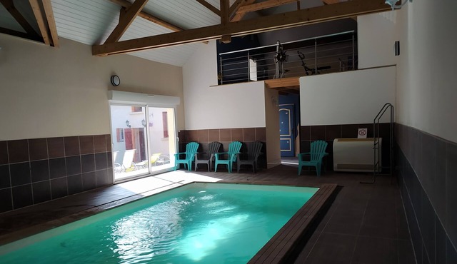 GITE WITH SWIMMING POOL, ping pong, 45 min le mans, located alpes mancelles