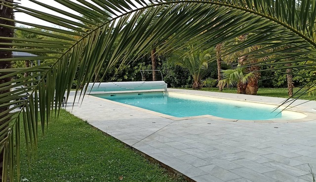 Gîte with swimming pool pays basque - landes