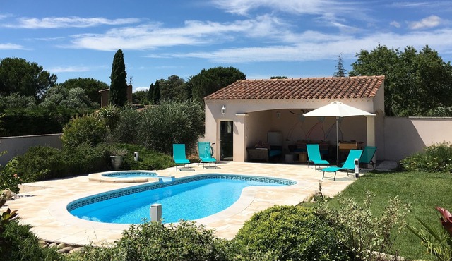 Gite with swimming pool and jacuzzi