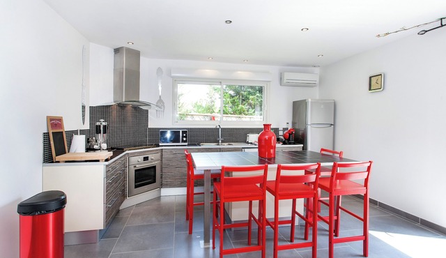 Gite with swimming pool and private spa