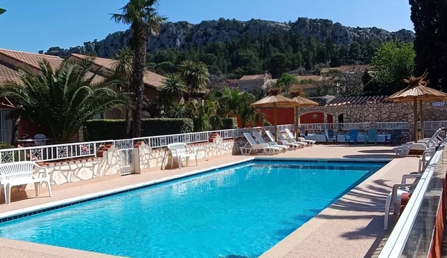 Gitelacapelle with 2 swimming pool bedrooms, 10mm from wild beaches, tropical setting .