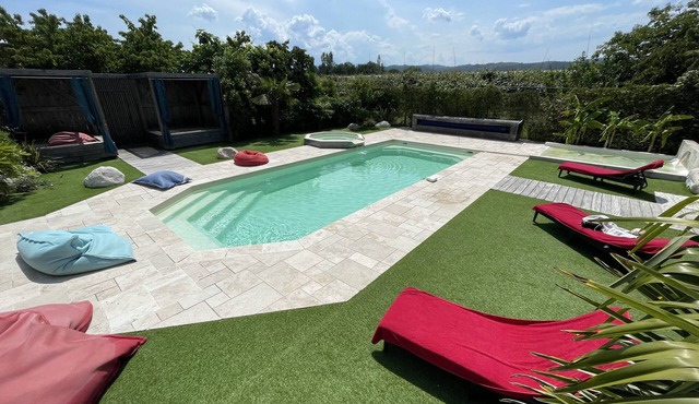 Gites and caravans with swimming pool in Drôme Nature breaks with family or friends