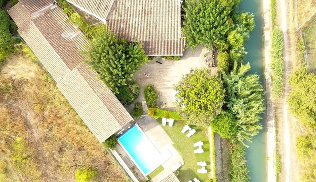 Gîtes chez Cécile in Lagnes, Vaucluse, at the gateway to the Luberon