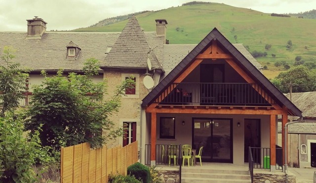 Gîtes chez Sylvie for 2/5p with charming balcony