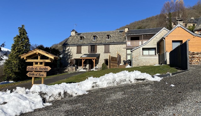 Gîtes de caractère, 4étoiles, at the crossroads of the 2 Aure and Louron valleys.