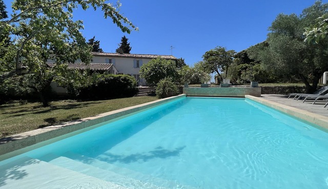 Gites La Chouette Bleue, 25 people, private heated pool, 9 bedrooms, bowling green, spa