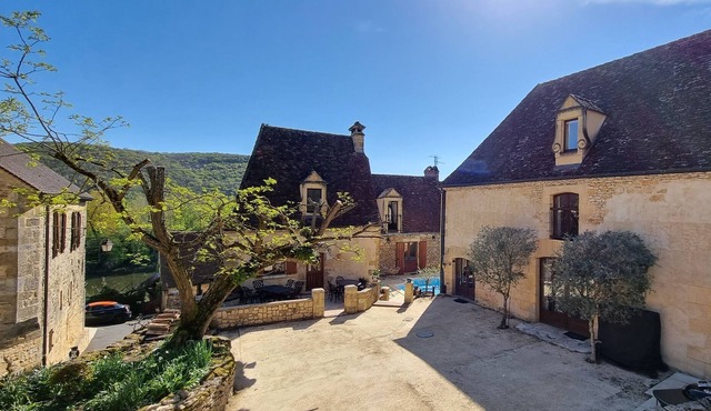 Gites with swimming pool in Beynac, near Sarlat