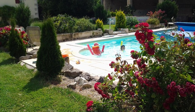 GitesdelaForge - 2 traditional gites for 25/27, 2 pools, indoor & outdoor games.