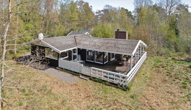 "Gjertrud" - 1km from the sea by Interhome