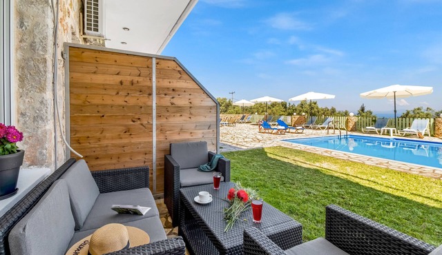 Gkountis Stone Apartment 5: Sea View, Shared Pool & Wi-Fi