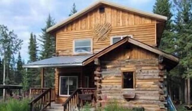 Glacier Cabin: 2 Bedroom 3 Bed Rustic Cabin on WMH