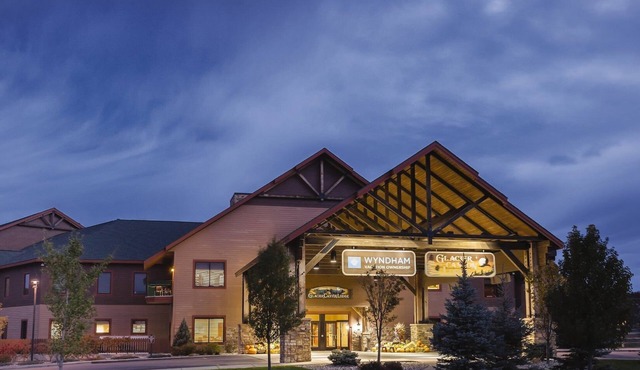 Glacier Canyon Resort With Free access to WaterParks and other Amenities