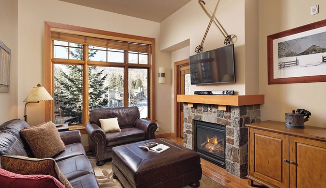 Glacier Cove | Capitol Peak Lodge #3125 | 1B/1B