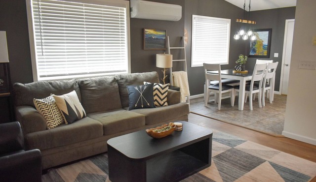 Glacier Getaway- Family Friendly, 3 Bedroom Duplex