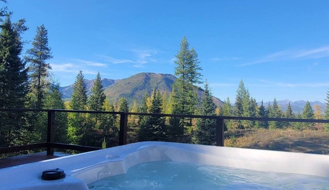 Glacier Majesty · Getaway Next Door to Glacier National Park