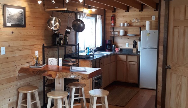 Glacier National Park cabin! Our basecamp to explore GNP, just 6 minutes away!