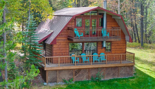 Glacier Park and Golf Course Views 2 miles to GNP