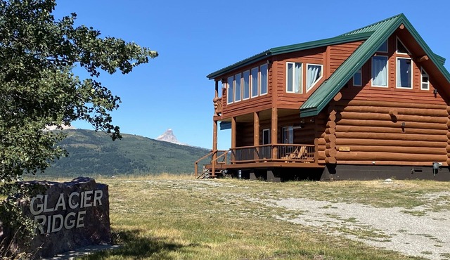Glacier Ridge - Chalet on Divide Ridge overlooking Glacier Park and St Mary Lake