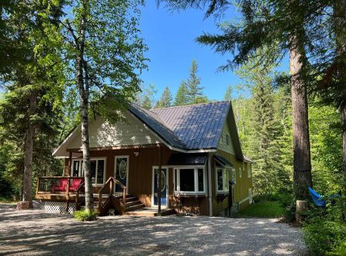 Glacier Snow Fox Lodge - Inside Glacier Park