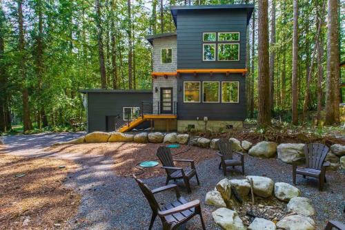 Glacier Springs Cabin #15 - An Amazing Mountain Retreat