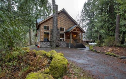 Glacier Springs Cabin #20 - Elegant Country Home