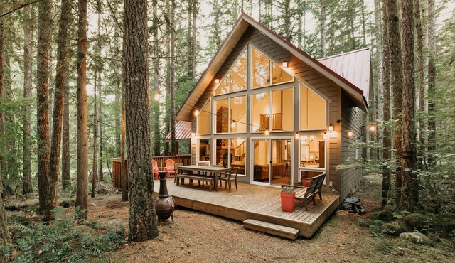 Glacier Springs Cabin #40 - Wi-Fi - Hot Tub