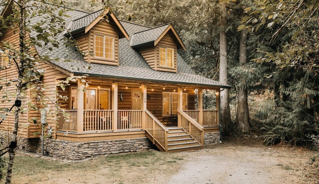 Glacier Springs Cabin #89 - Hot Tub - Wi-Fi - A/C