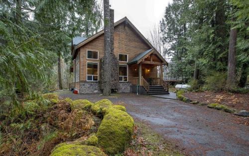Glacier Springs Cabin 20 An Elegant Country Home
