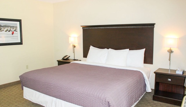 Glacier Suite at Kelley's Island Venture Resort