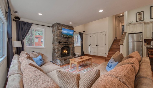 Glades Getaway by Tahoe Getaways- North Shore 3 BR - Dog OK