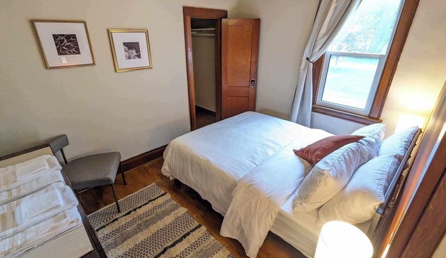 Gladstone: 3-Bedroom - Home + Loft