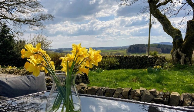 Glaisters Farmhouse - a house that sleeps 8 guests in 4 bedrooms