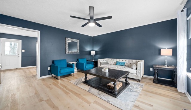 Glam Getaway! Close to Ft Campbell and the Casino!