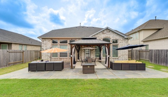 Glam House
