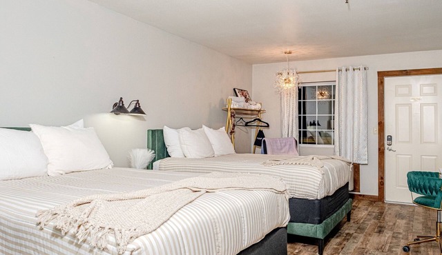 Glam Jam! - Newly Remodeled Stay in Style! Pets Stay Free