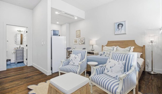 Glam Studio at the Raven Pool OnSite Parking