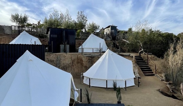 Glamor camping 2 minutes from Vinicola and restaurants